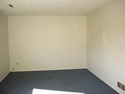 2 bed, 1.0 bath, $695 — Photo 4