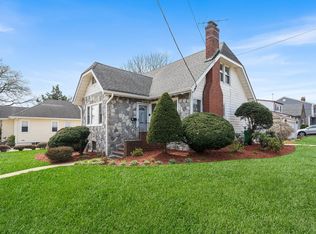 121 Summit Ave, Lyndhurst, NJ 07071