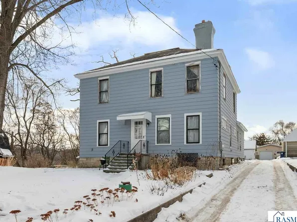15 1st St SE, Faribault, MN 55021
