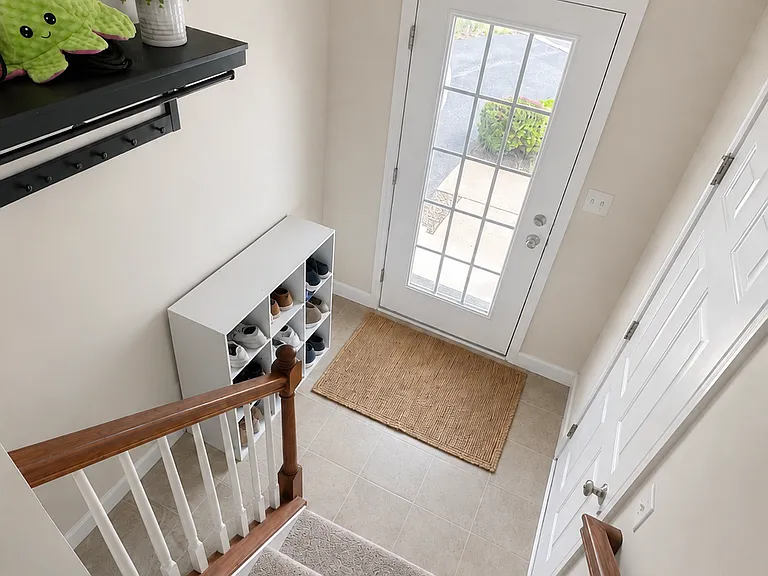 731 Stag Ct — Photo 3