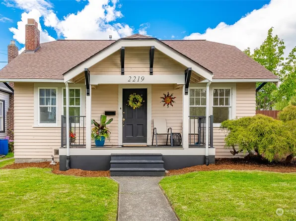 2219 Young St, Bellingham, WA 98225