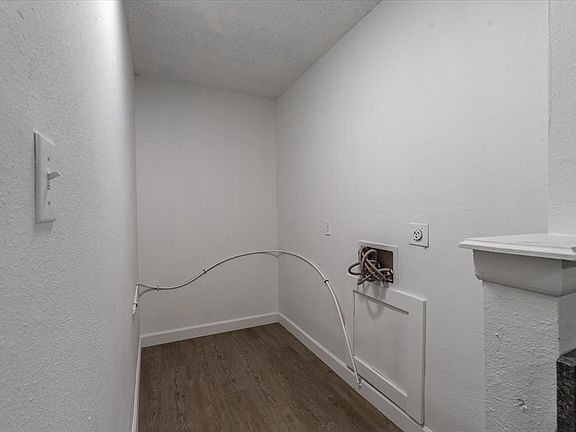 4th image of 308 E Stadium Rd