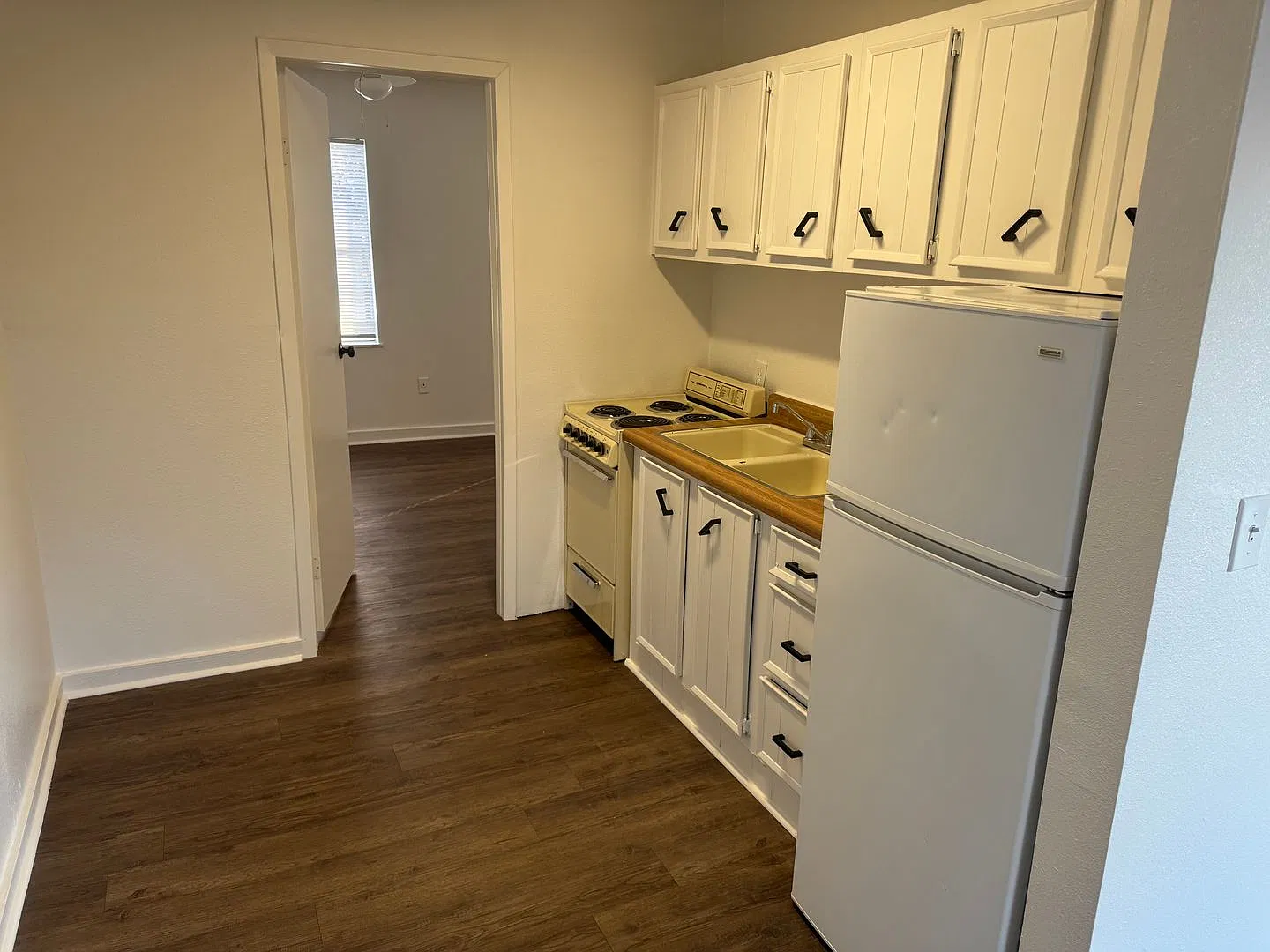 Cedarcreek Apartments — Photo 3