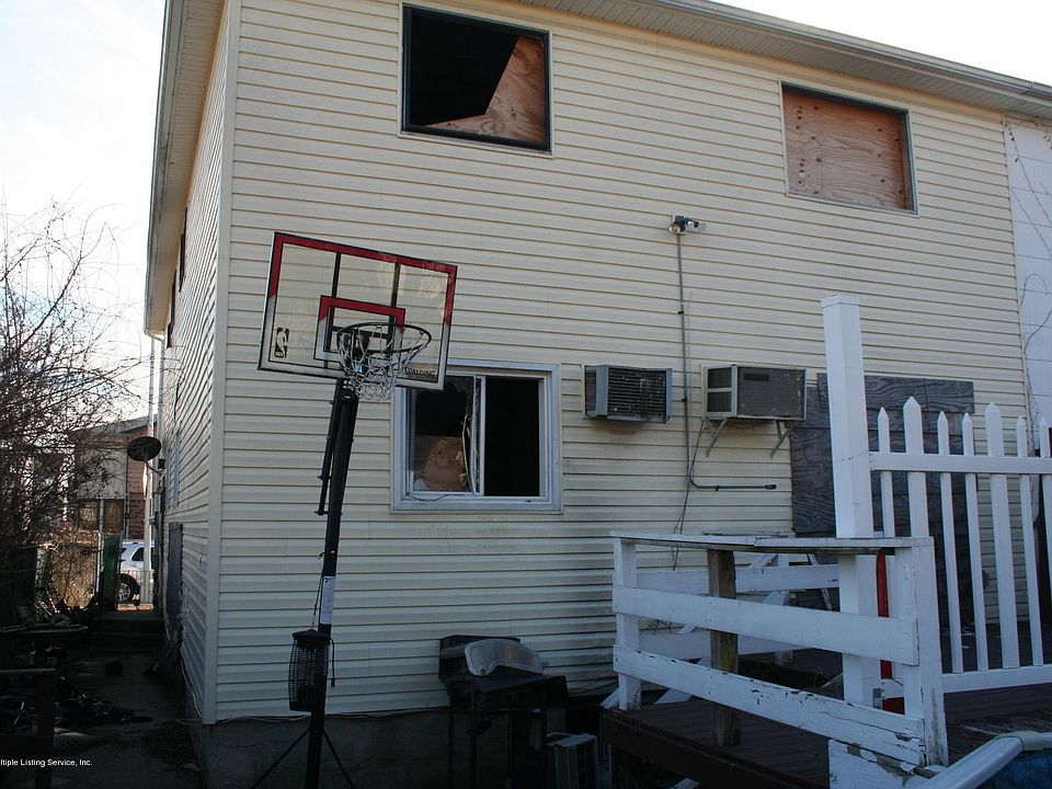 Building Photo 3