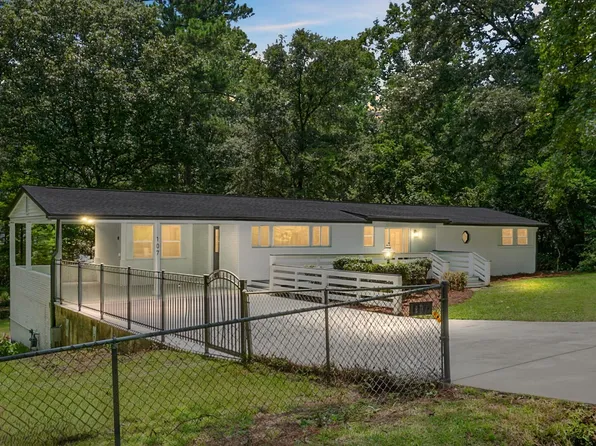 107 Woodland Dr, Summerville, SC 29485