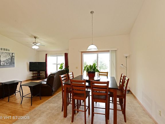 Dining room with vaulted cieling