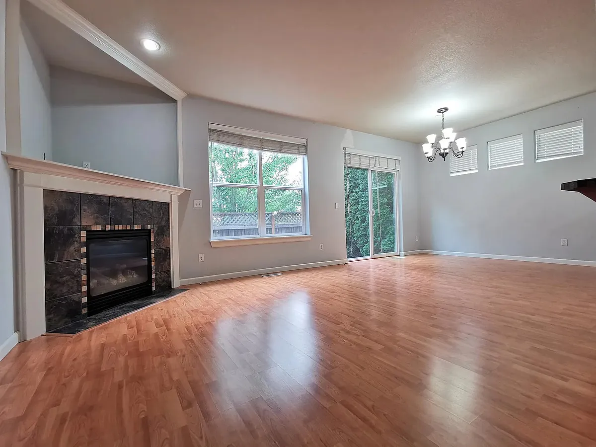 Building Photo - 15850 SW Kingfisher Ln
