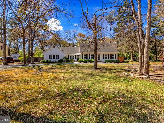 3rd image of 32144 Huntly Cir