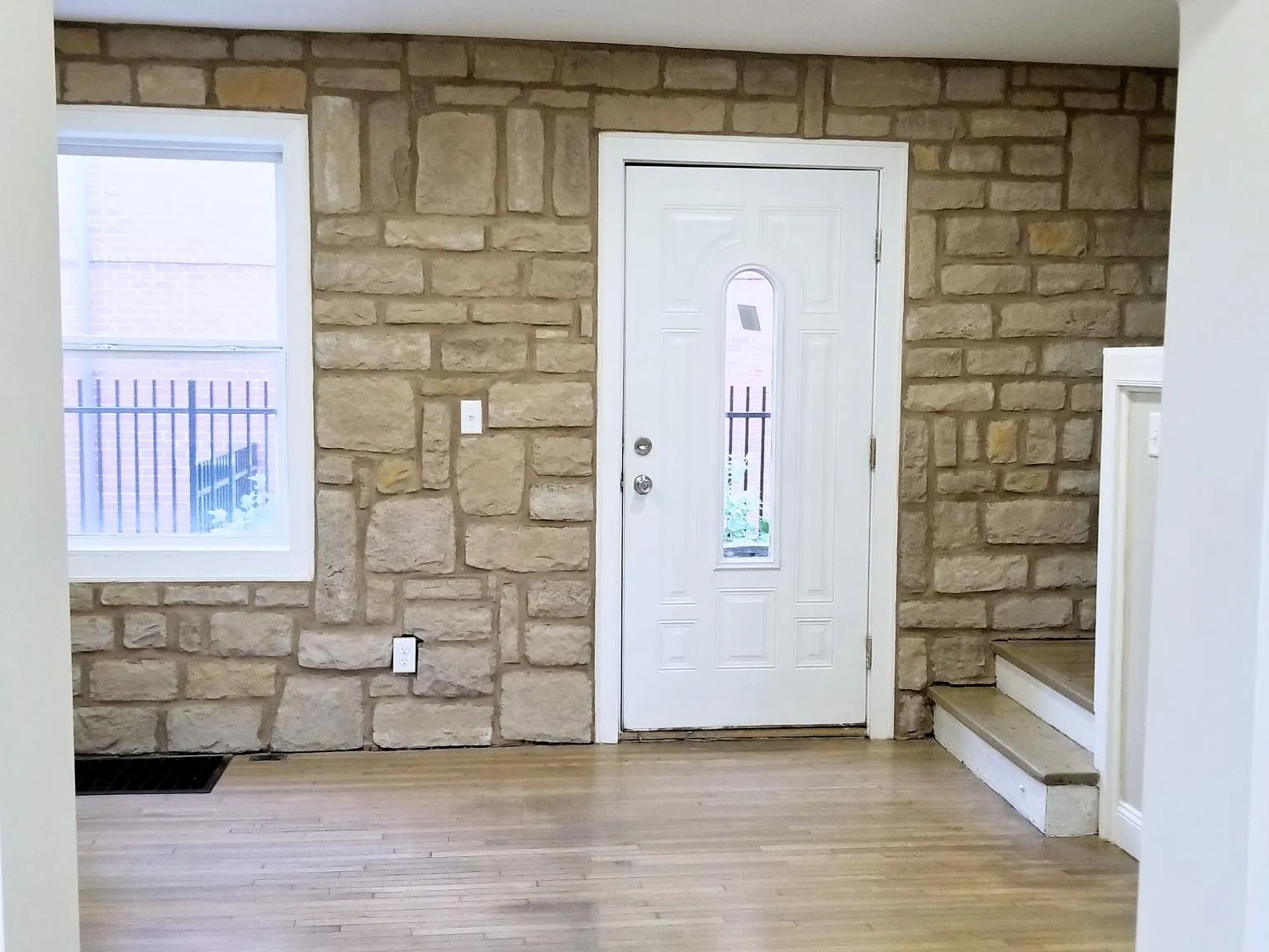 2 bed, 1186 sqft, $1,775 — Photo 2