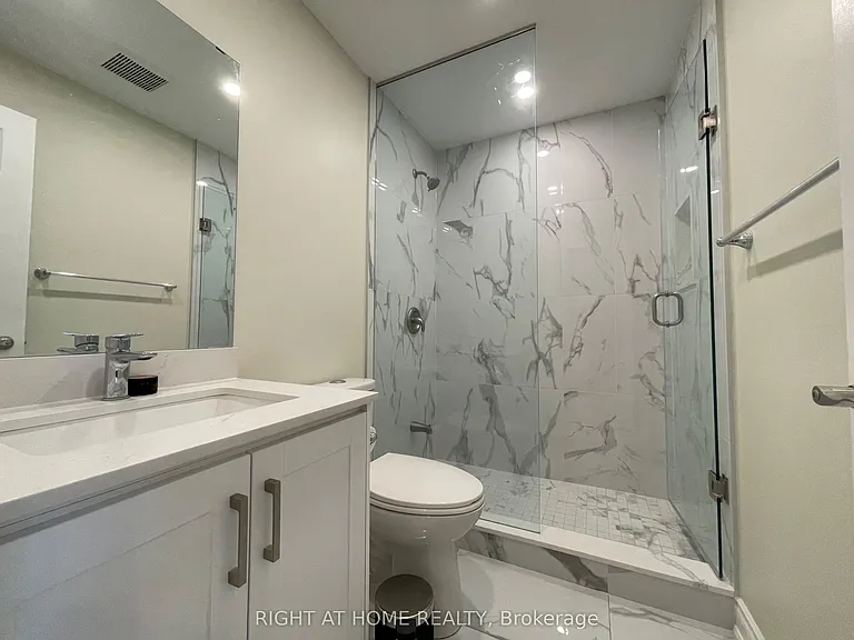 404 Spadina Ave #3 — Photo 9