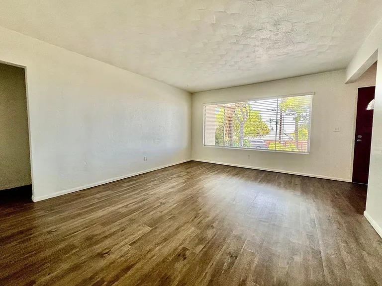 701 Nardo Rd — Photo 13