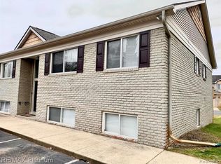 10549 Fawn Ridge Trl, Hartland, MI 48353