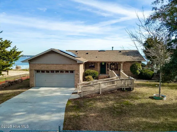 506 Hilltop Ext, Swansboro, NC 28584
