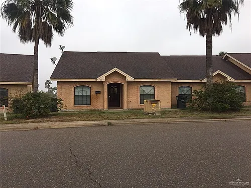 2000 Circle Dr #3 Photo 1