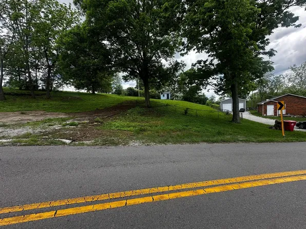 1707 E Hickman Rd, Nicholasville, KY 40356