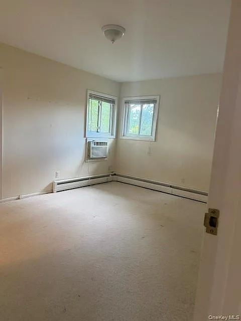 5 bed, 2.0 bath, 1825 sqft, $5,400 — Photo 3