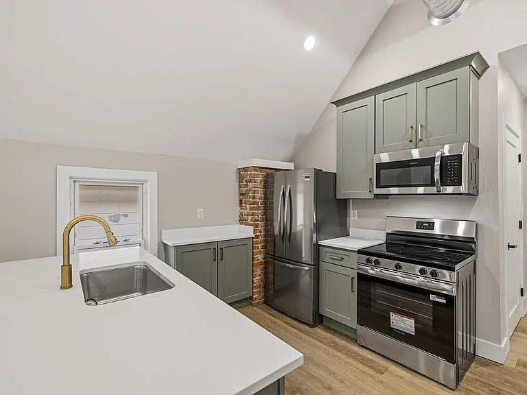 428 Normal Ave #2 — Photo 4