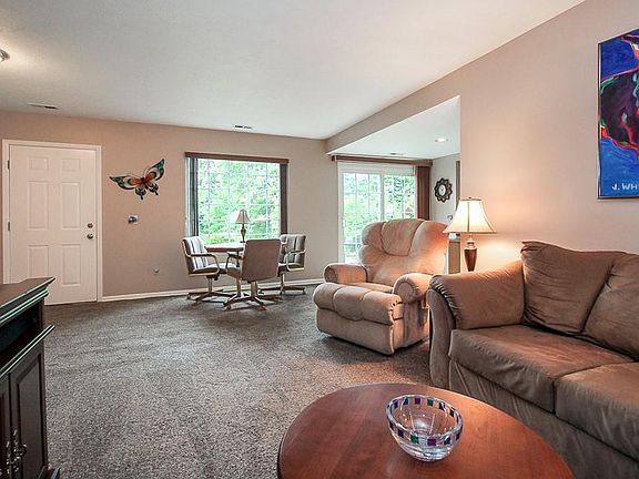 4th image of 73 Firebush Ln