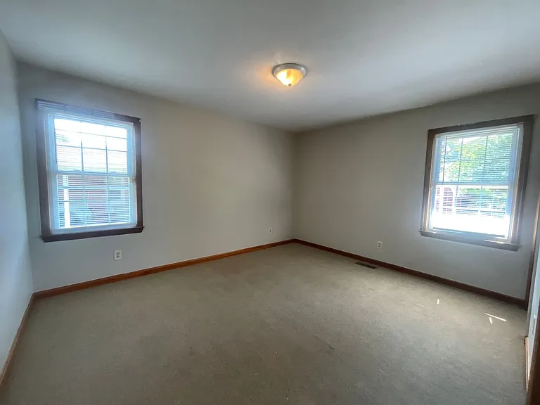 2039 Ironwood Dr — Photo 8