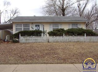 701 SE 35th St, Topeka, KS 66605