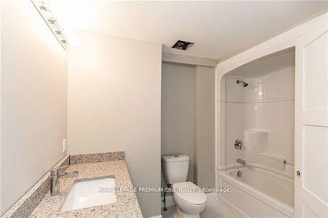 80 Wessenger Dr — Photo 9