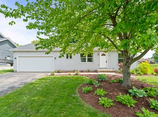 1496 Lois Ln, Sandwich, IL 60548