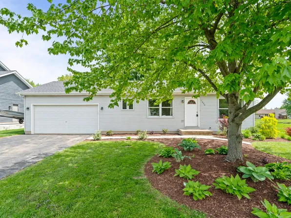 1496 Lois Ln, Sandwich, IL 60548