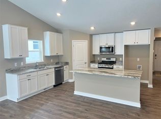 5073 Mustang Dr, Woodbury, MN 55129