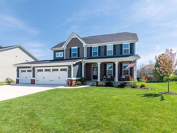 3rd image of 812 Blackmore Dr
