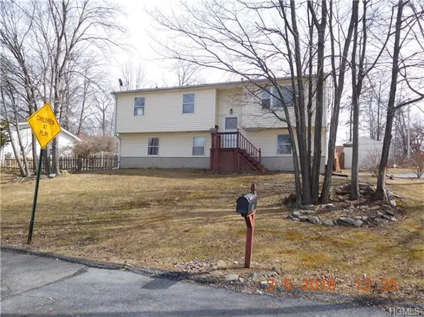 28 Pine St, Middletown, NY 10940