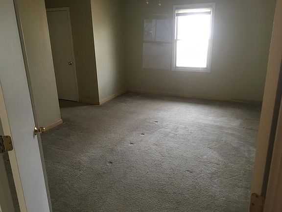 5th image of 1212 N 49th Ter