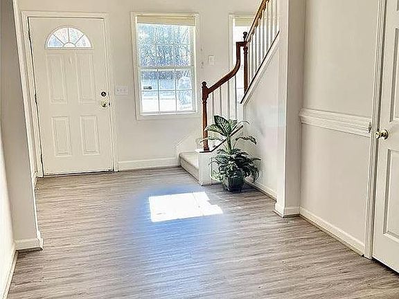 2nd image of 24 Butler Crossing Dr