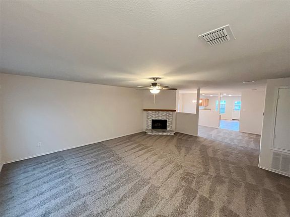 3rd image of 3832 Foxhound Ln