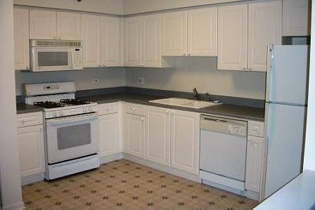 5th image of 3303 Grove Ave Unit 410
