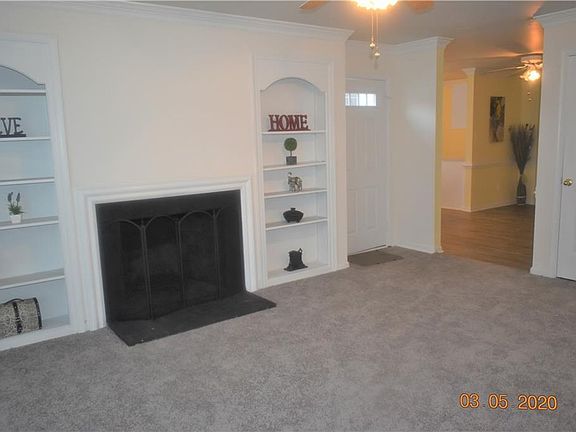 3rd image of 104 E Cheltenham Way