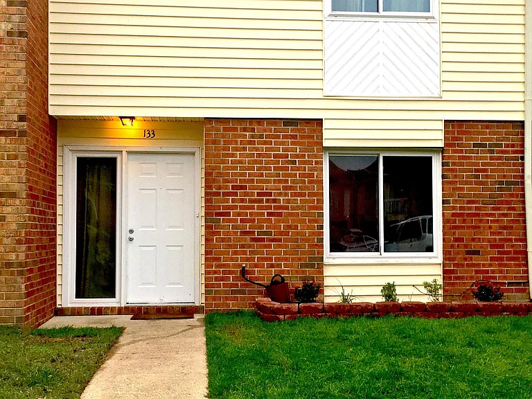Lovely quiet neighborhood. New sod and flower bed. Pressure washed. We have been landlords for 15 years and take good care of our tenants.