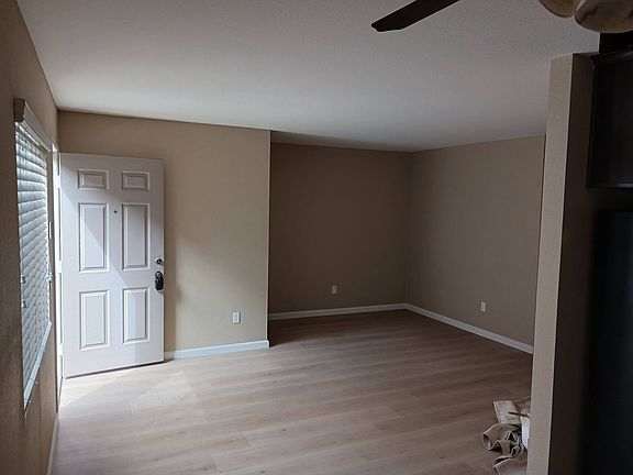 2nd image of 1070 Georgia St #D