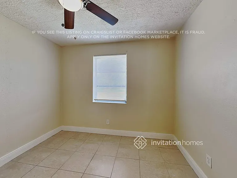 4888 Prince Dr — Photo 10