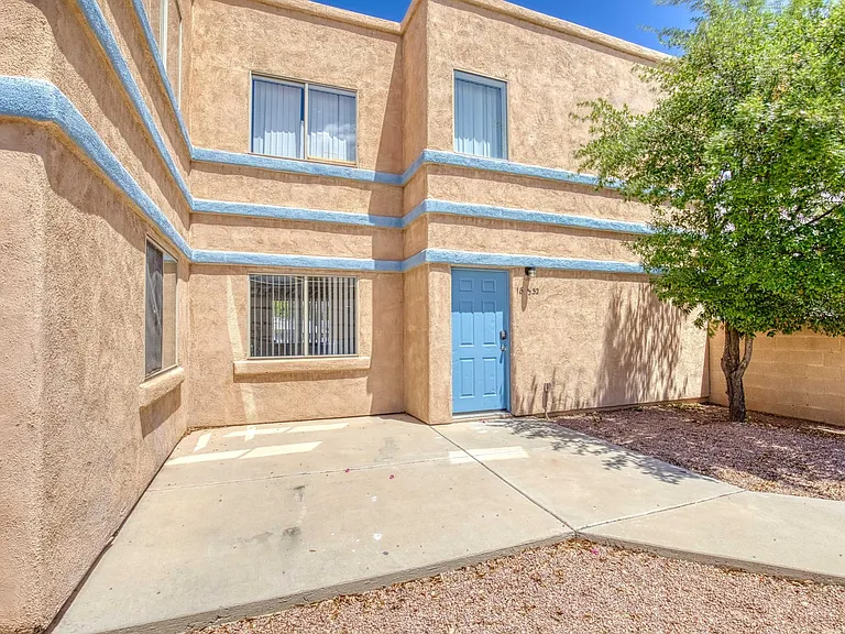 1833 E Water St #2 — Photo 6
