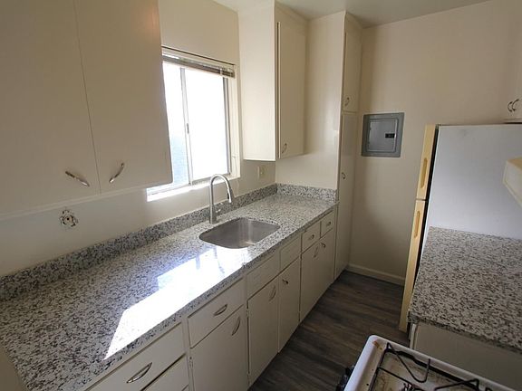 2nd image of 119 Park St APT 1