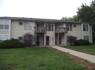 320 Country Club Rd, Holland, MI 49423