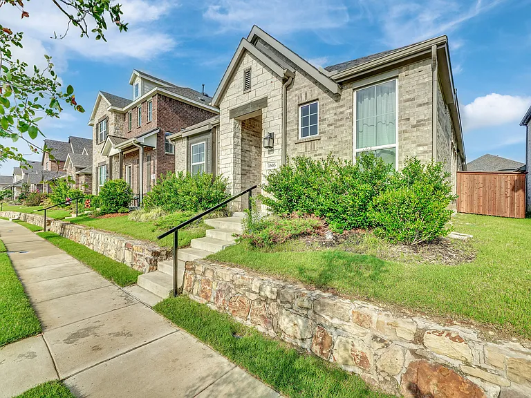 1505 Verbena Ln — Photo 2