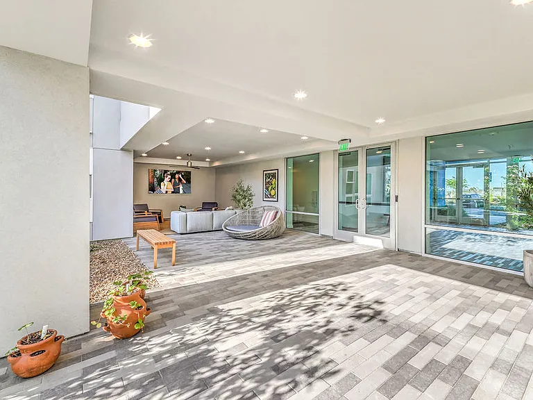 Ariva Luxury Residences — Photo 48