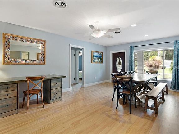 5th image of 619 W Lake Dr