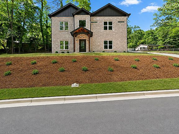 5th image of 388 Oakland Dr NW
