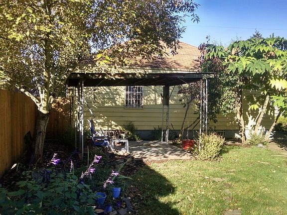 Exterior Back Yard