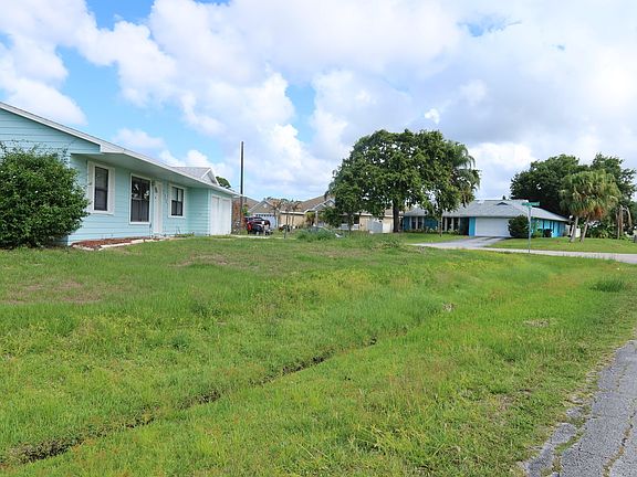 5th image of 601 SE Polynesian Ave