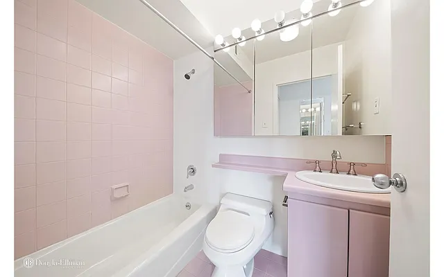 Rented by Douglas Elliman | media 14
