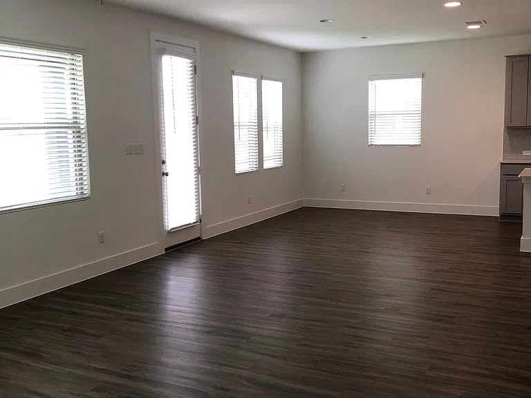 2313 Upchurch St — Photo 22