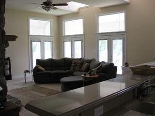 4th image of 269 Peninsula Pointe Dr